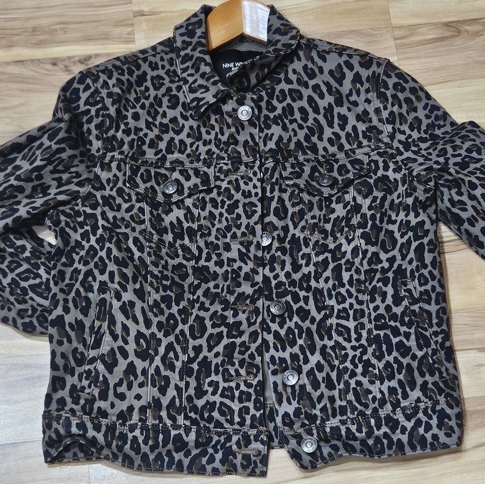 Nine west leporad denim jacket  sz S on tag